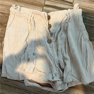 Women's Cream Buttoned Shorts